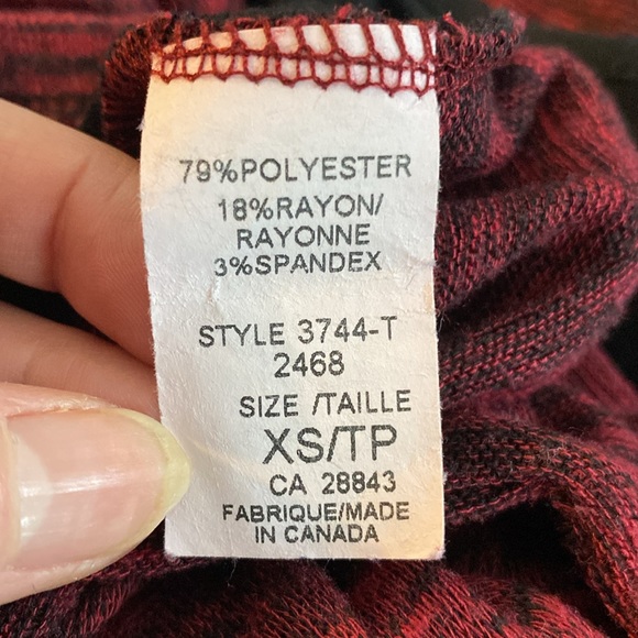 Eclipse ladies blousy T-shirt in heathered burgundy and black. Size extra small. - Picture 4 of 7